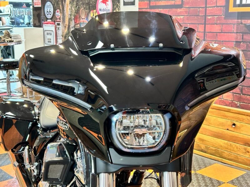 HARLEY-DAVIDSON STREET GLIDE - Delantera