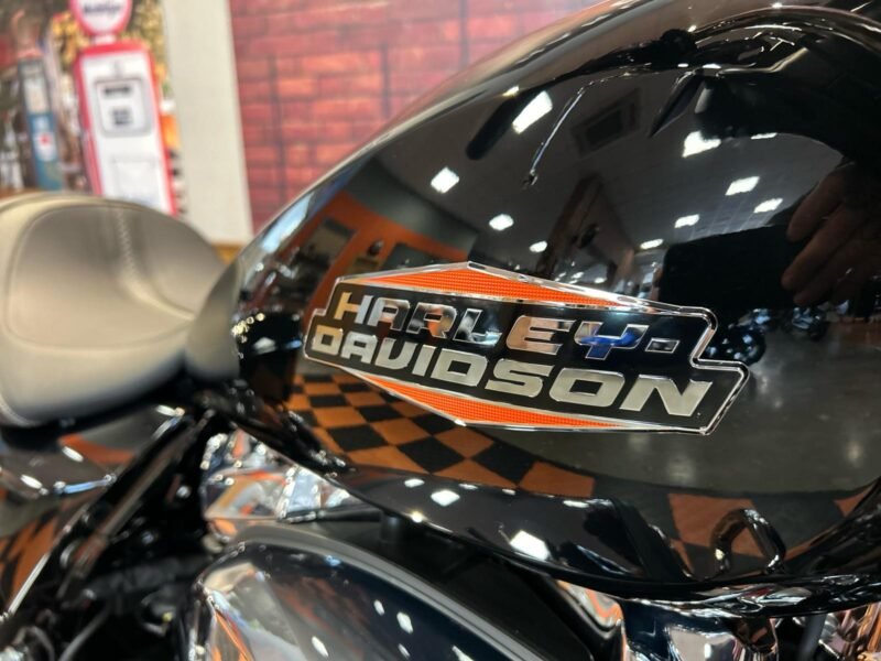 HARLEY-DAVIDSON STREET GLIDE - Logo en Deposito