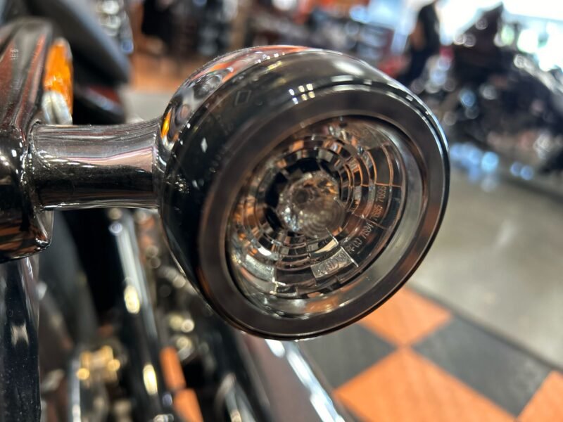 HARLEY-DAVIDSON SOFTAIL STANDARD 107 - Luz frontal