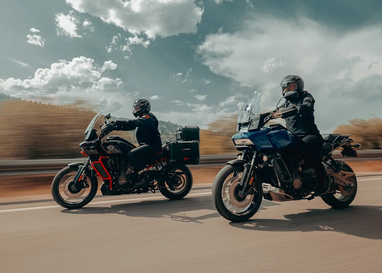 2025-pan-america-special-gallery-slc-4 Harley 2 conductores