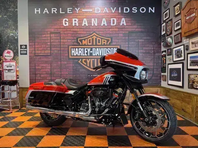 HARLEY-DAVIDSON STREET GLIDE CVO 121 - AÑO 2024 en venta